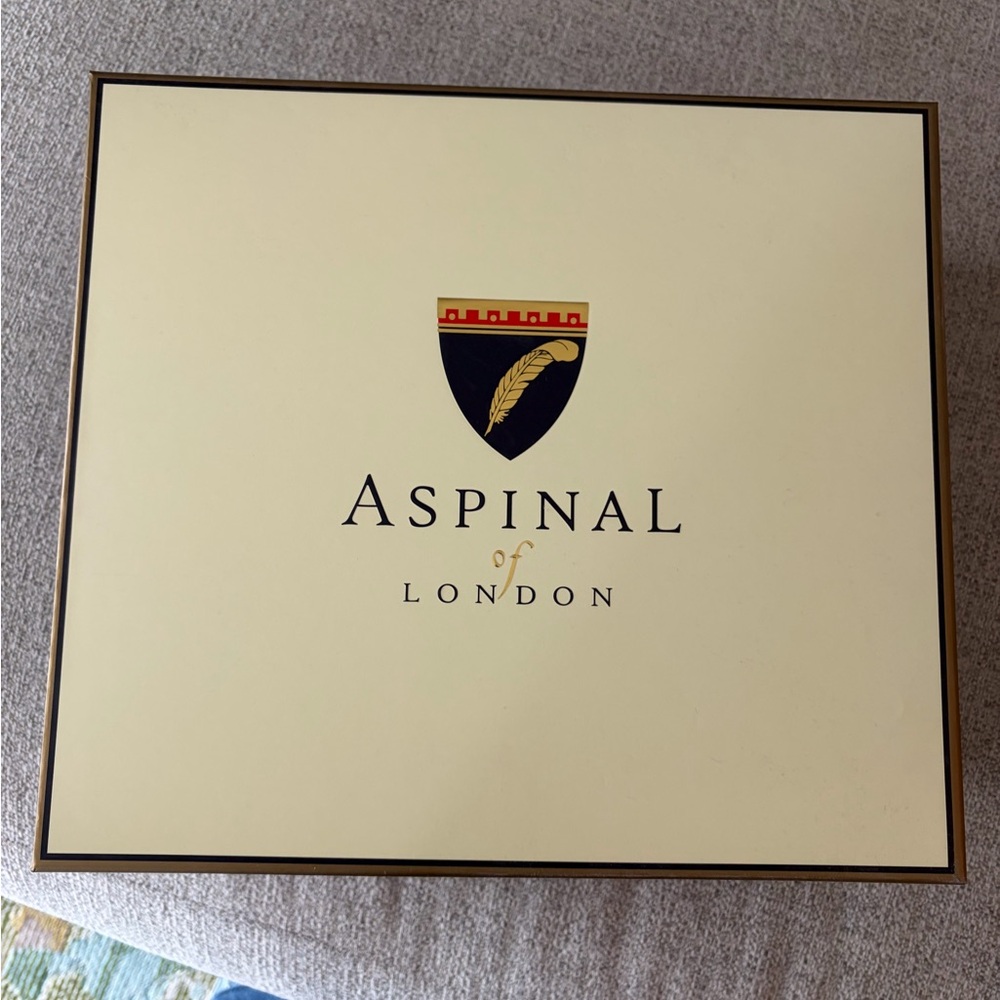 Aspinal of London Gift Box with Tissue & Shopper Bag